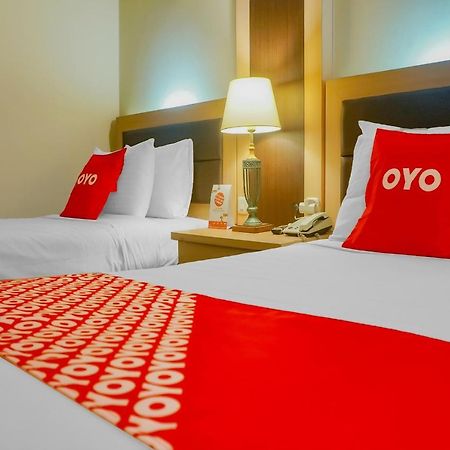 Oyo 3967 Hotel Pantai Wisata Макасар Екстер'єр фото