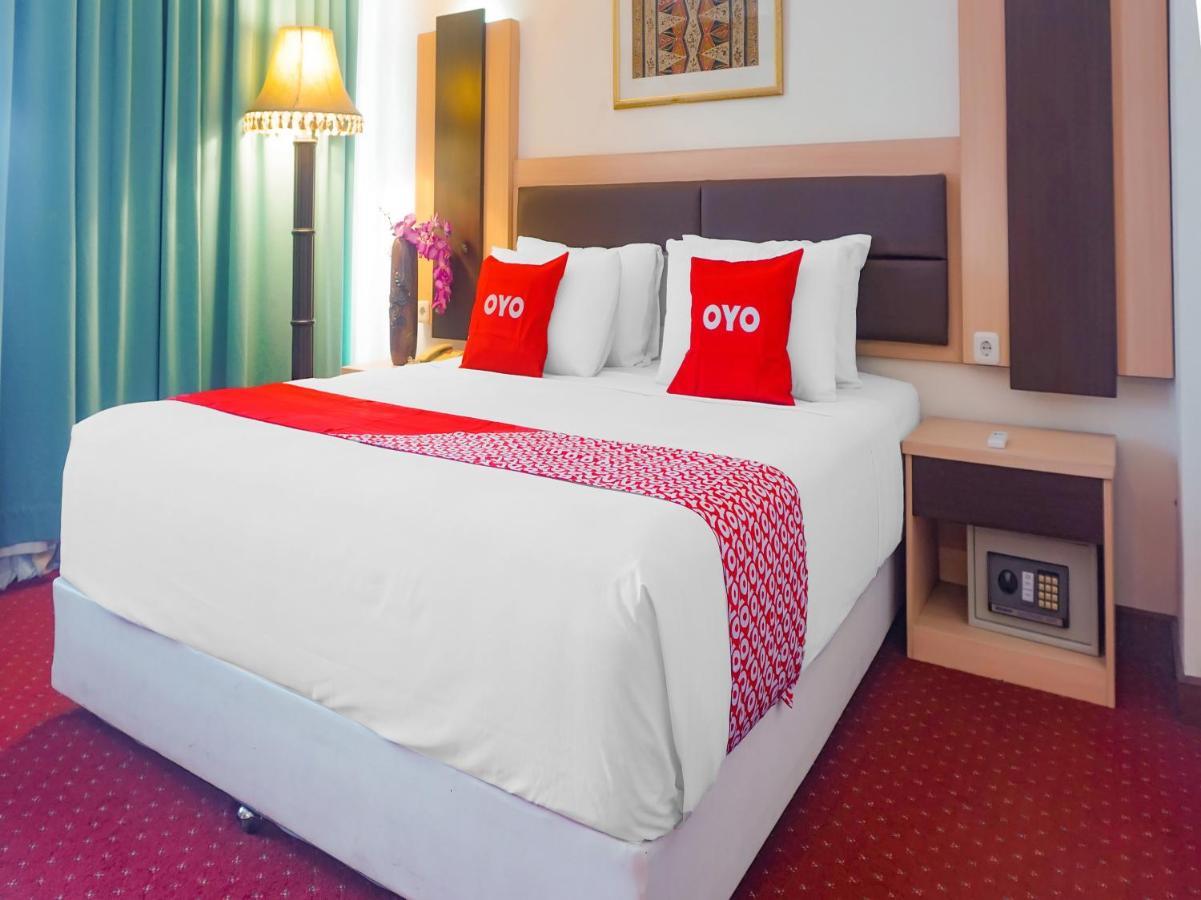 Oyo 3967 Hotel Pantai Wisata Макасар Екстер'єр фото