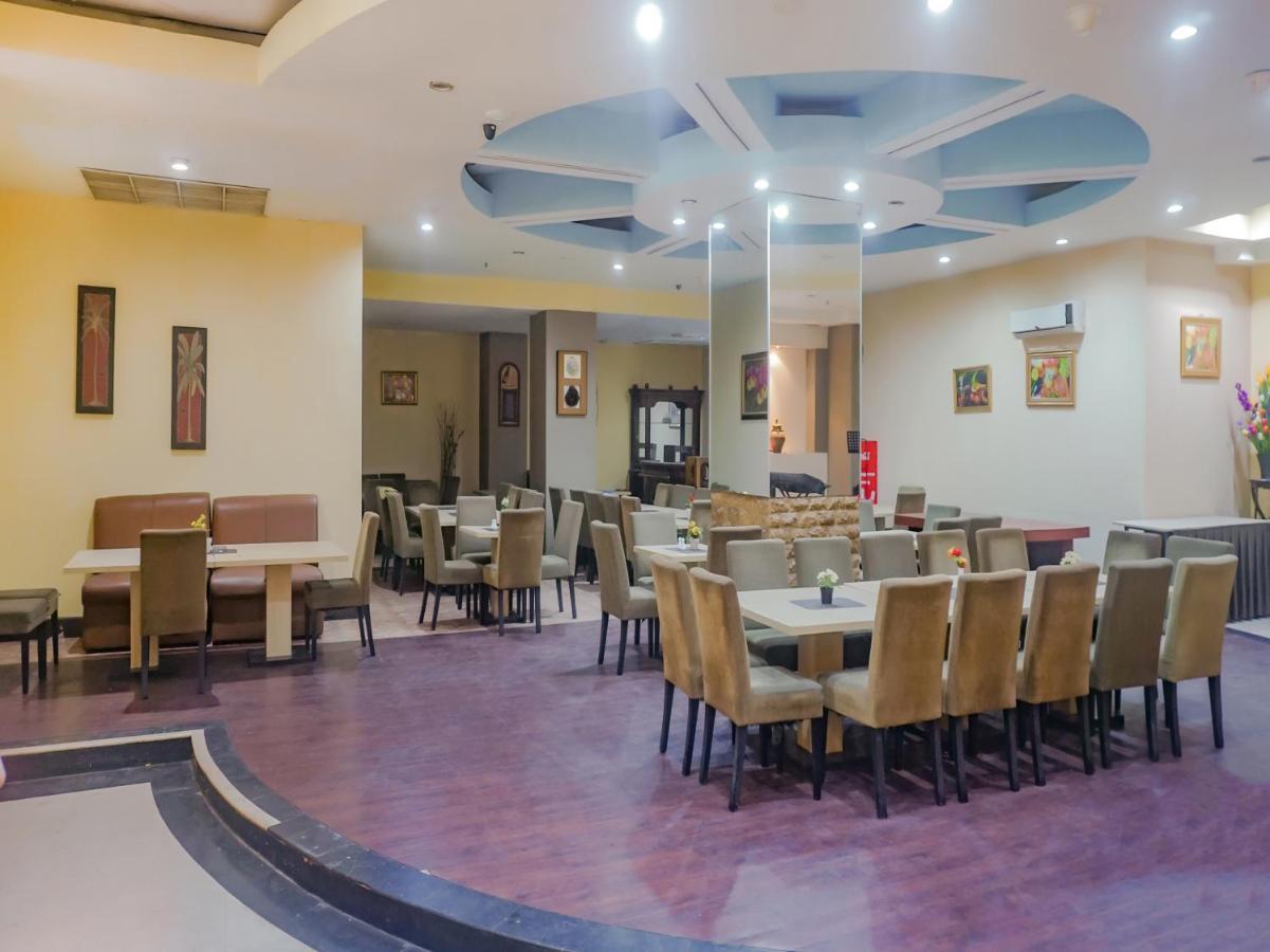 Oyo 3967 Hotel Pantai Wisata Макасар Екстер'єр фото
