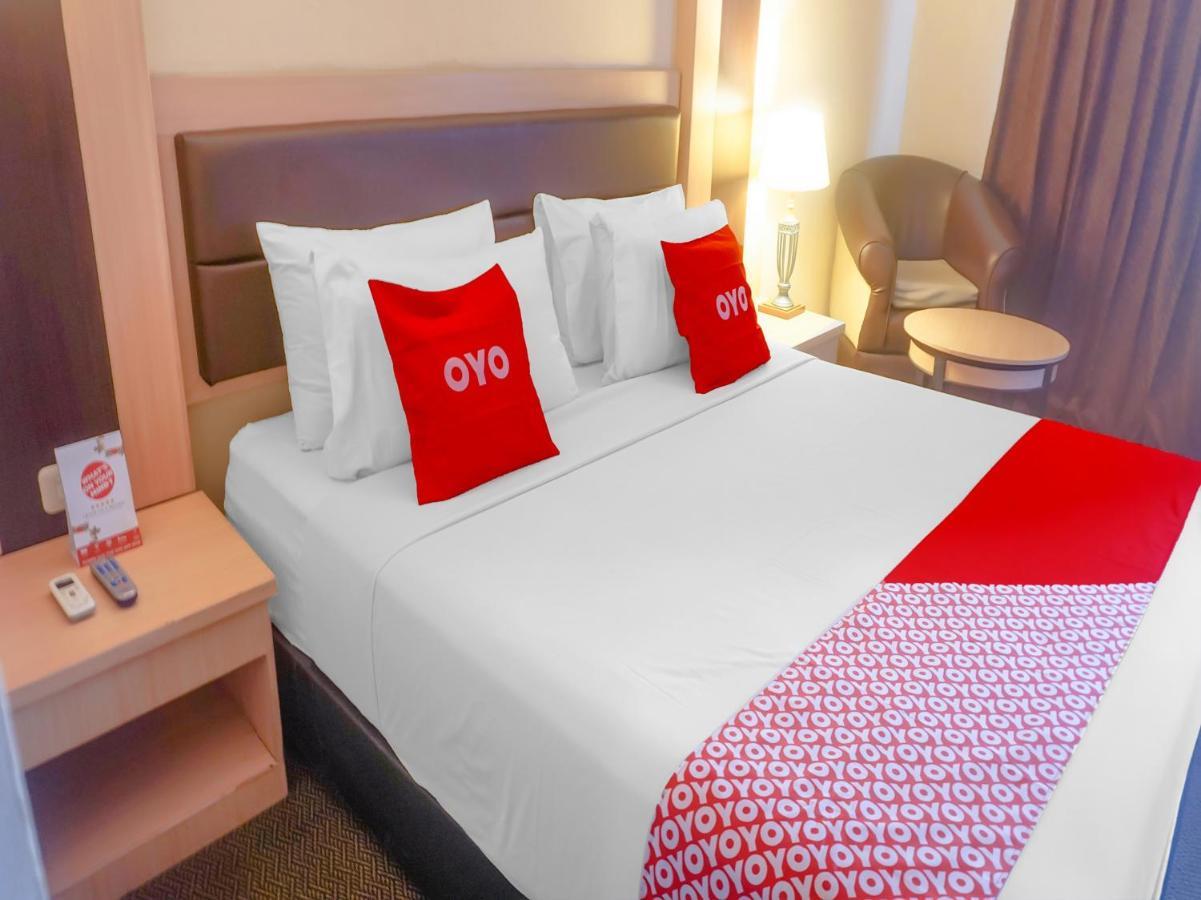 Oyo 3967 Hotel Pantai Wisata Макасар Екстер'єр фото