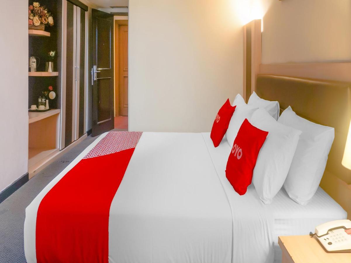 Oyo 3967 Hotel Pantai Wisata Макасар Екстер'єр фото