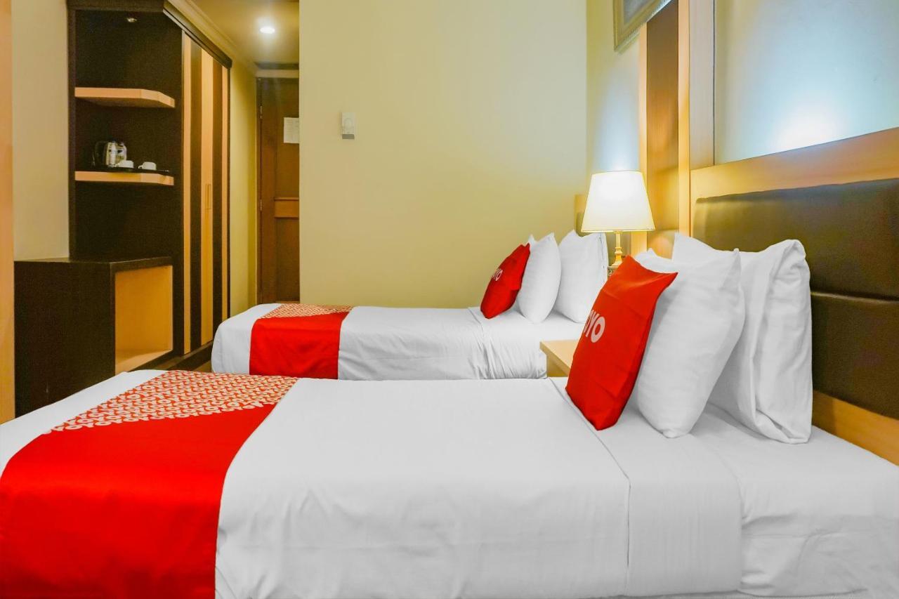 Oyo 3967 Hotel Pantai Wisata Макасар Екстер'єр фото